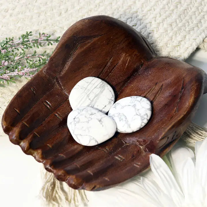 Howlite White Crystal Palm Stone