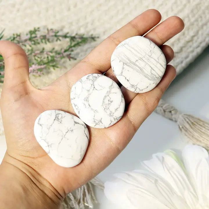 Howlite White Crystal Palm Stone